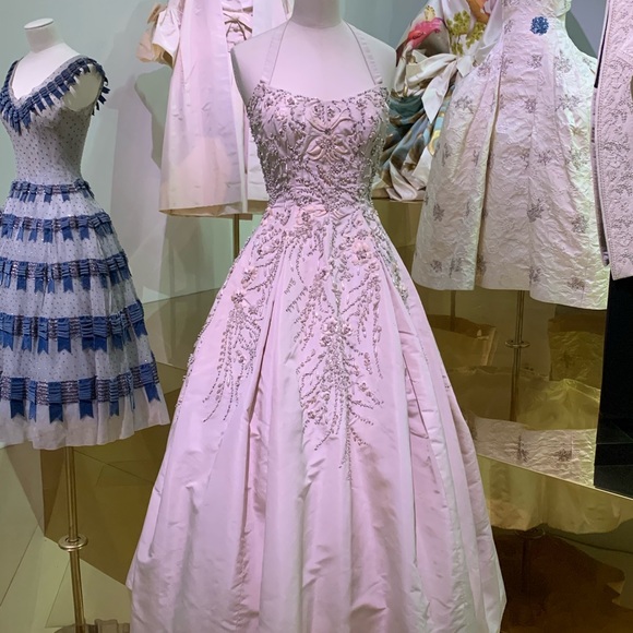 Meet your Posher, Susan - Picture 5 of 5